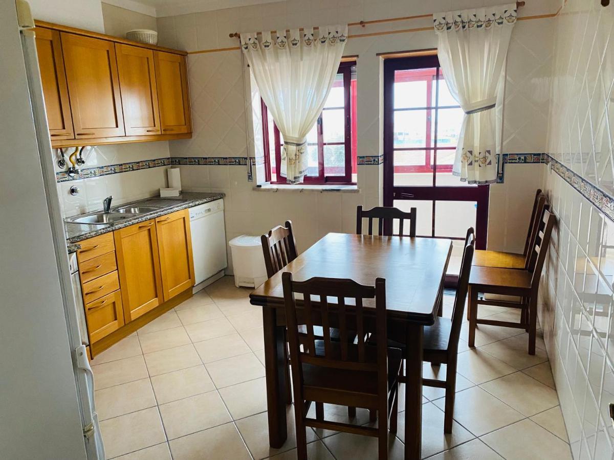 Swordfish Beach Apartment Peniche Extérieur photo